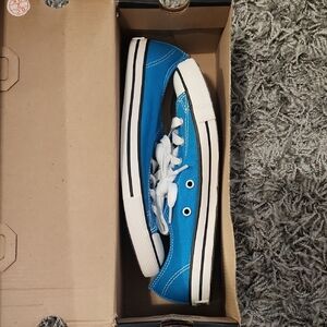 NEW Converse Chuck Taylor Sneakers